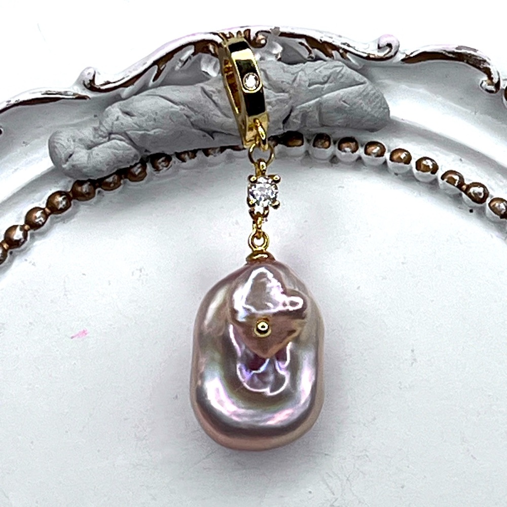 Handmade Freshwater Pink High Luster Keshi Pearl 🌺 Pendant